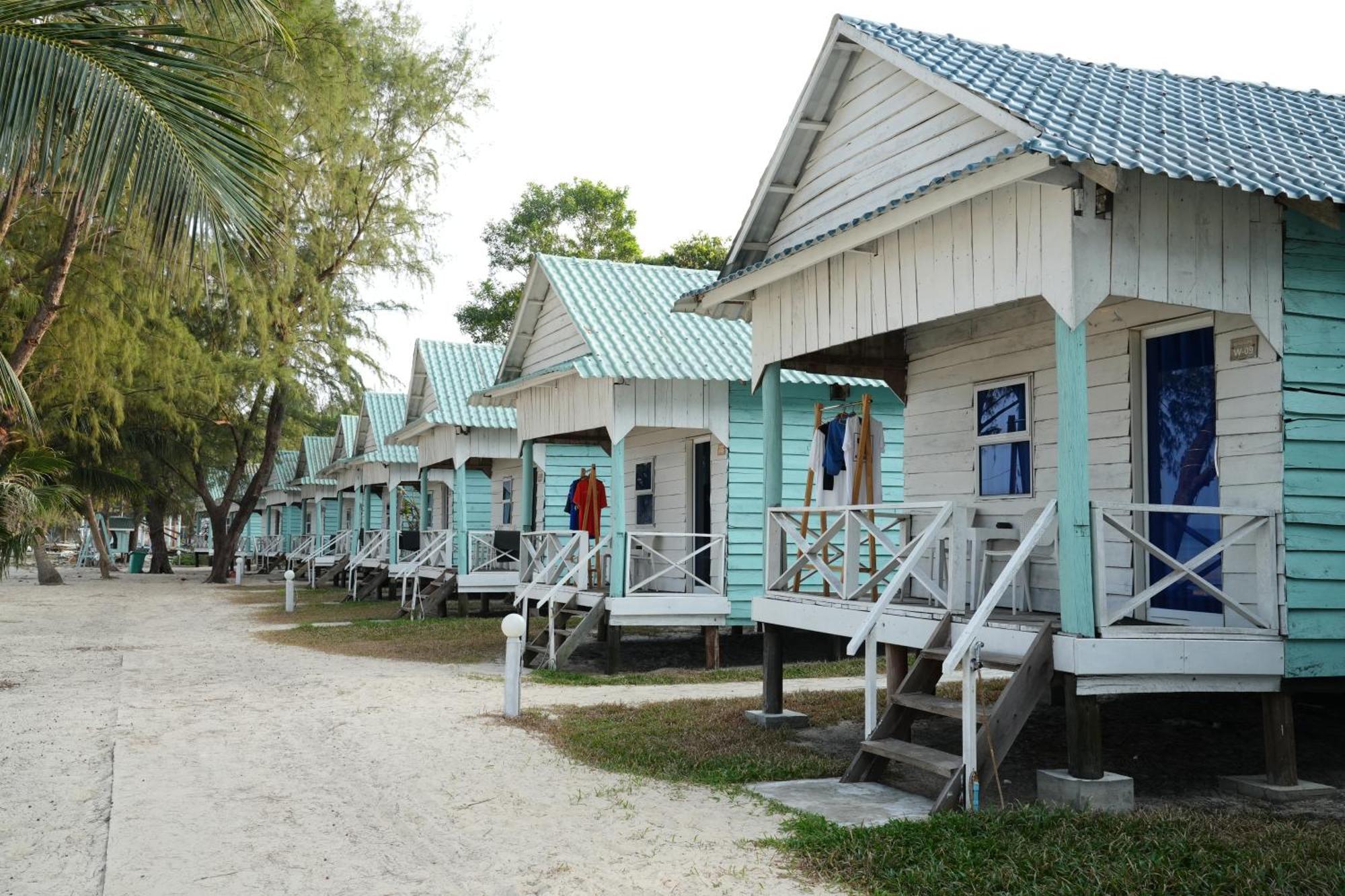 Sandy Beach Bungalows By Ehm Koh Rong Sanloem Exterior foto